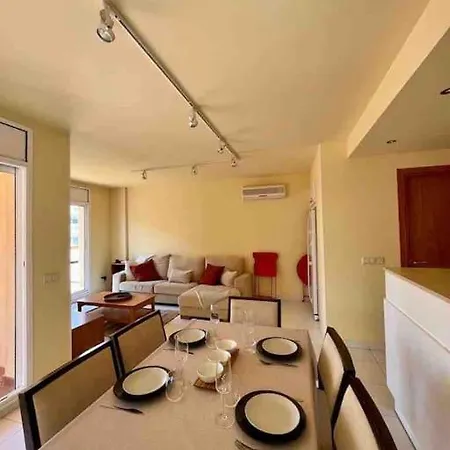 Cosy Bord De Apartment L'Escala